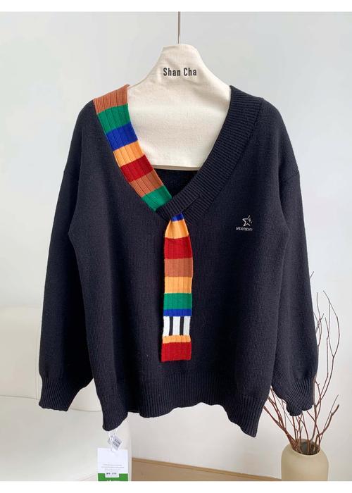 美式复古彩虹毛织拼接V领针织衫 秋冬学院风的优雅与个性